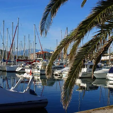 Fredanne, Appartement Moderne Wifi, Fibre A 100M De La Plage Canet-en-Roussillon Exterior photo