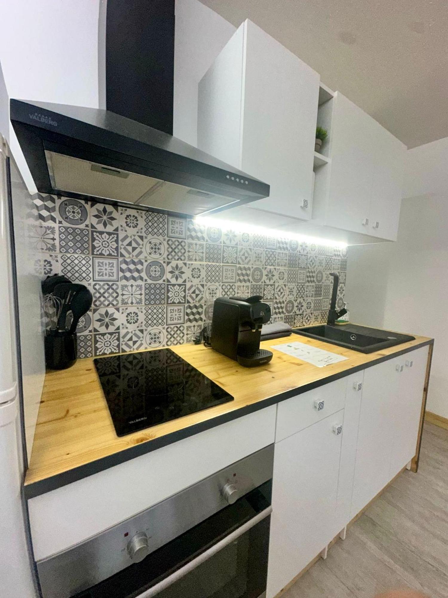 Apartment Fredanne, Moderne Wifi, Fibre A 100m De La