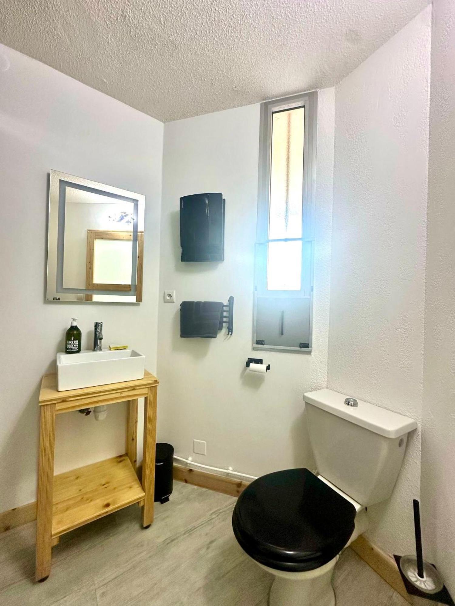 Fredanne, Moderne Wifi, Fibre A 100m De La Apartment *